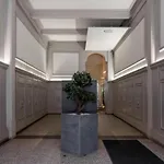 Urban Oasis With Free Parking